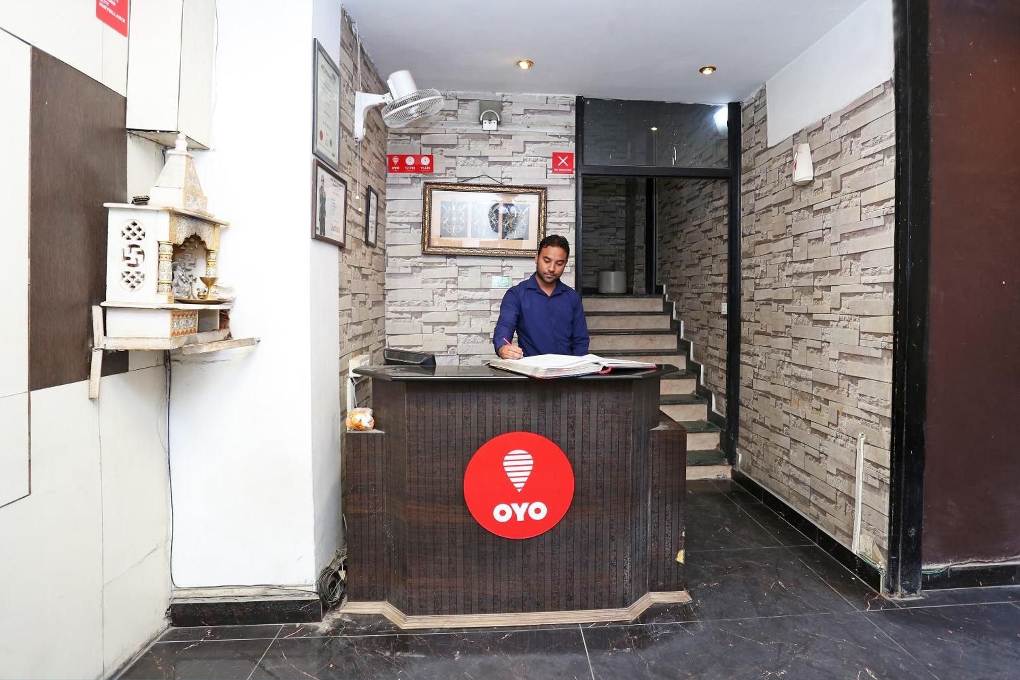 Oyo Flagship Hotel F Five Nové Dillí Exteriér fotografie